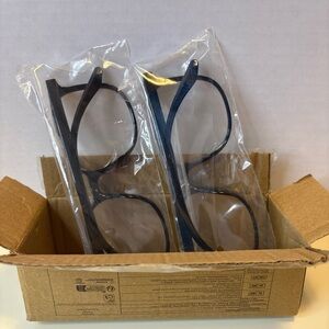 Stylish Black Glasses Set